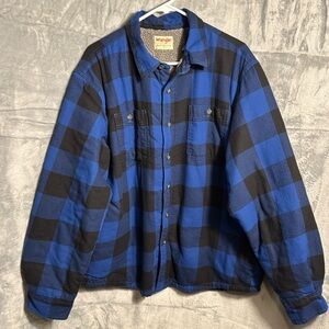 Wranglers coat men’s xl‎ buffalo checkered blue Sherpa like lined Shacket jacket